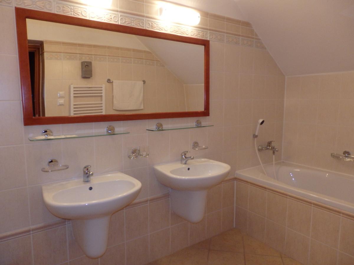 Wellness Hotel Kastiel Jaslovské Bohunice Habitación foto